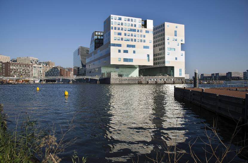 Gebouwen aan het IJ